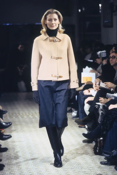 Look 1